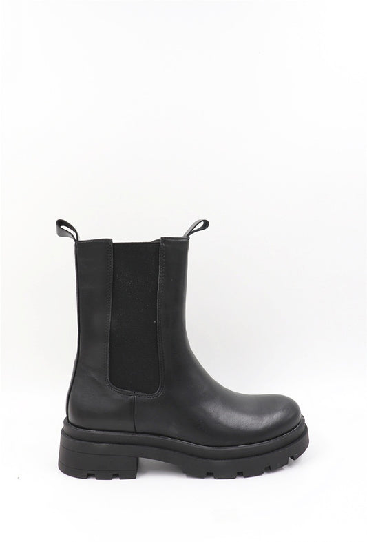 Nevra Boots. Sale